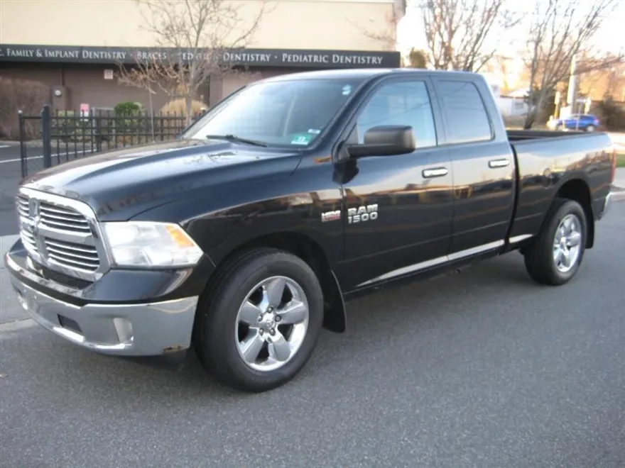 2013 Ram 1500 SLT photo 1