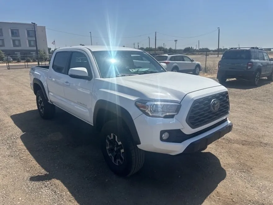 2023 Toyota Tacoma TRD Off-Road V6 photo 1