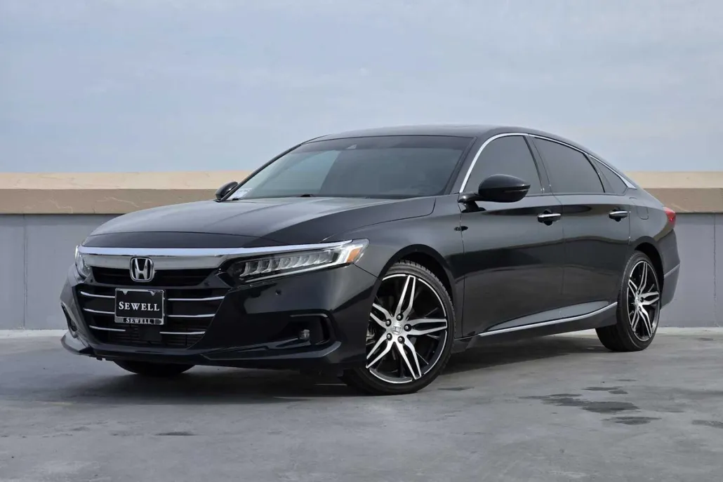 2021 Honda Accord Touring photo 1