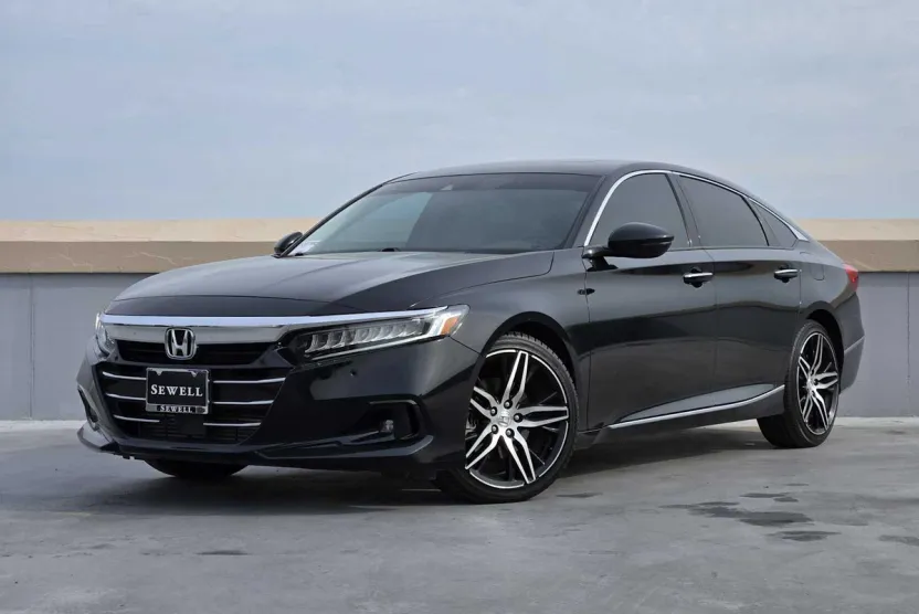 2021 Honda Accord Touring photo 1