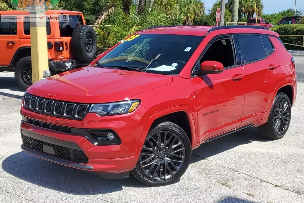 2023 Jeep Compass Limited photo 1