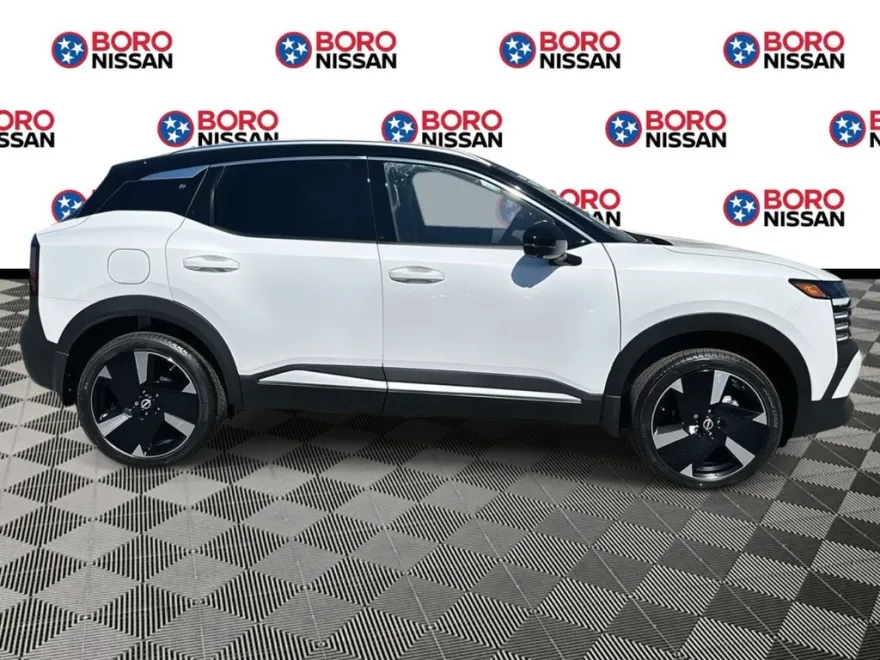2025 Nissan Kicks SR photo 1
