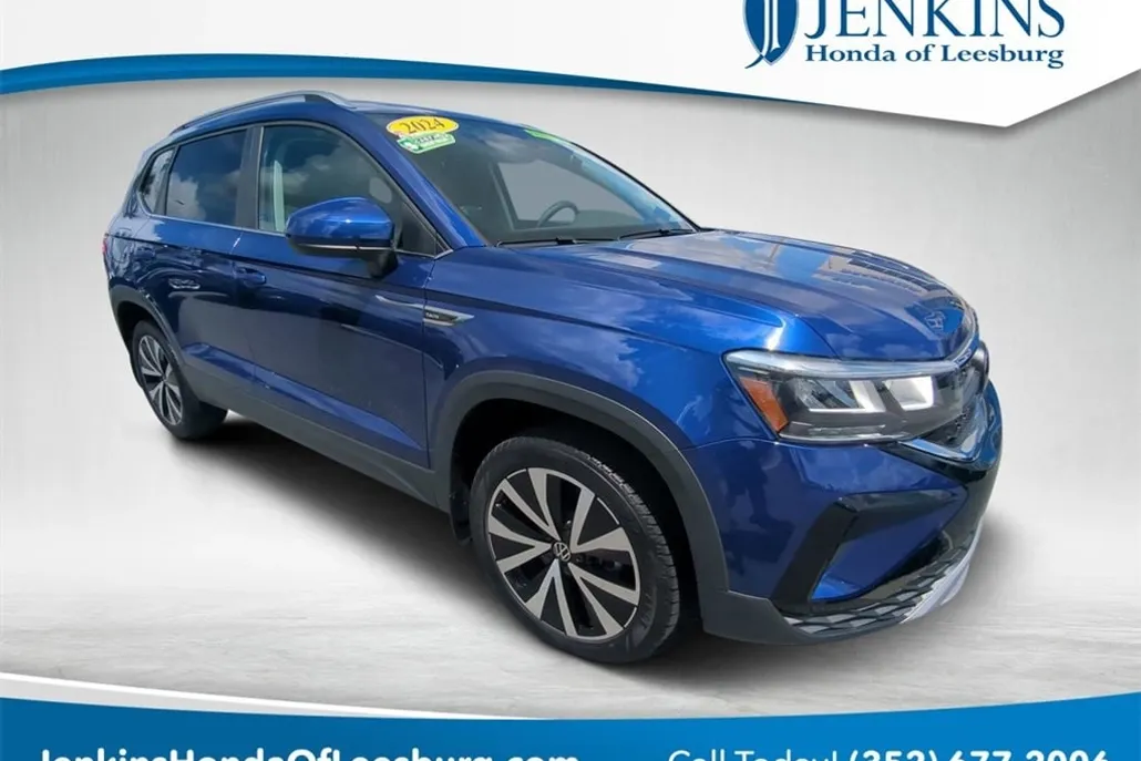 2024 Volkswagen Taos SE photo 1