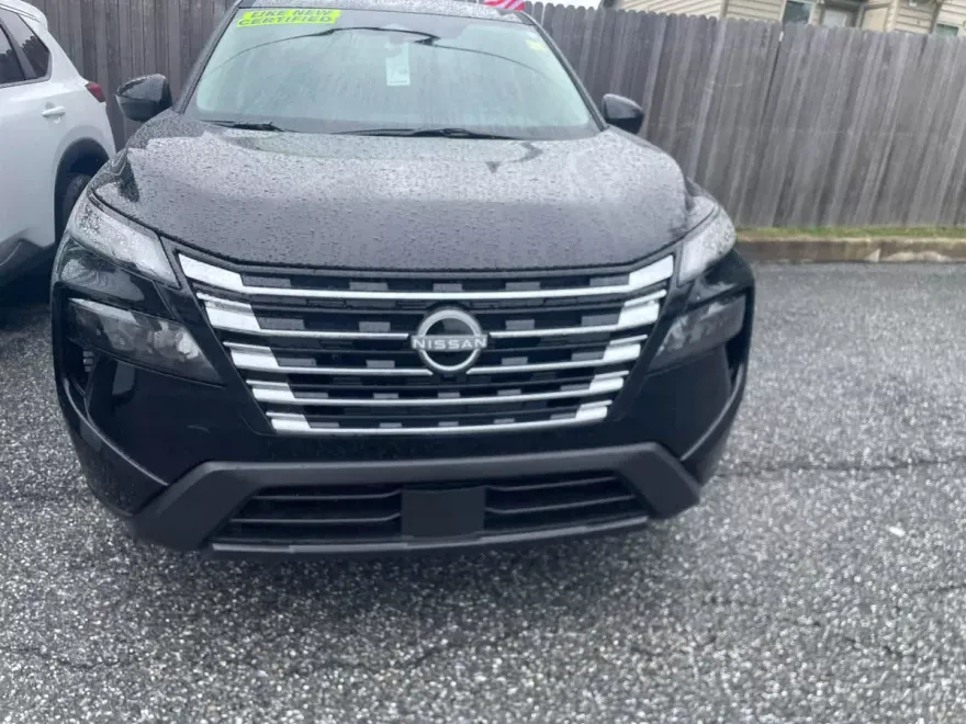 2026 Nissan Rogue SV photo 1