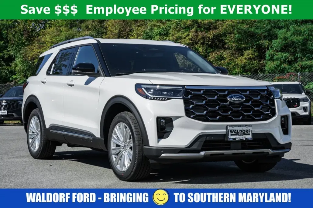 2025 Ford Explorer Platinum photo 1