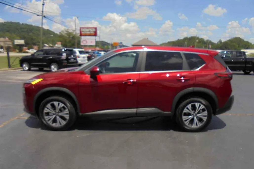2023 Nissan Rogue SV photo 1