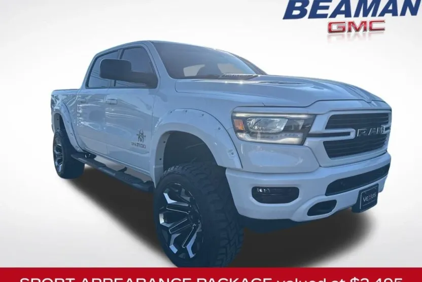 2019 Ram 1500 Laramie photo 1