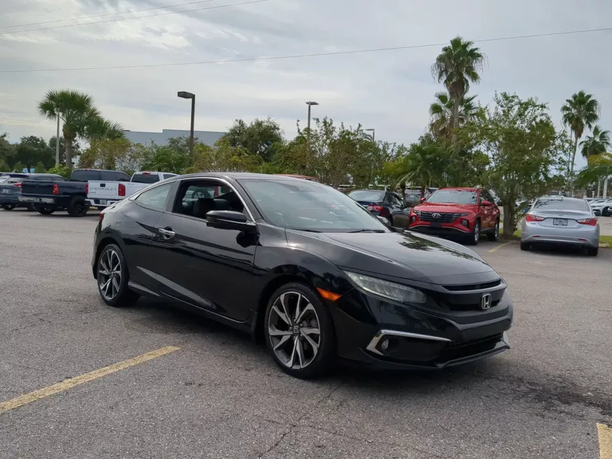 2020 Honda Civic Touring photo 1