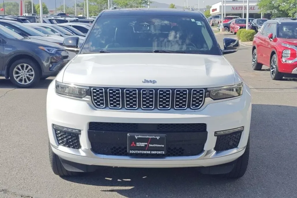2023 Jeep Grand Cherokee L Summit photo 1