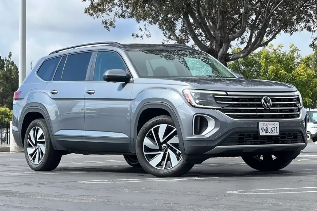 2024 Volkswagen Atlas SE Technology photo 1
