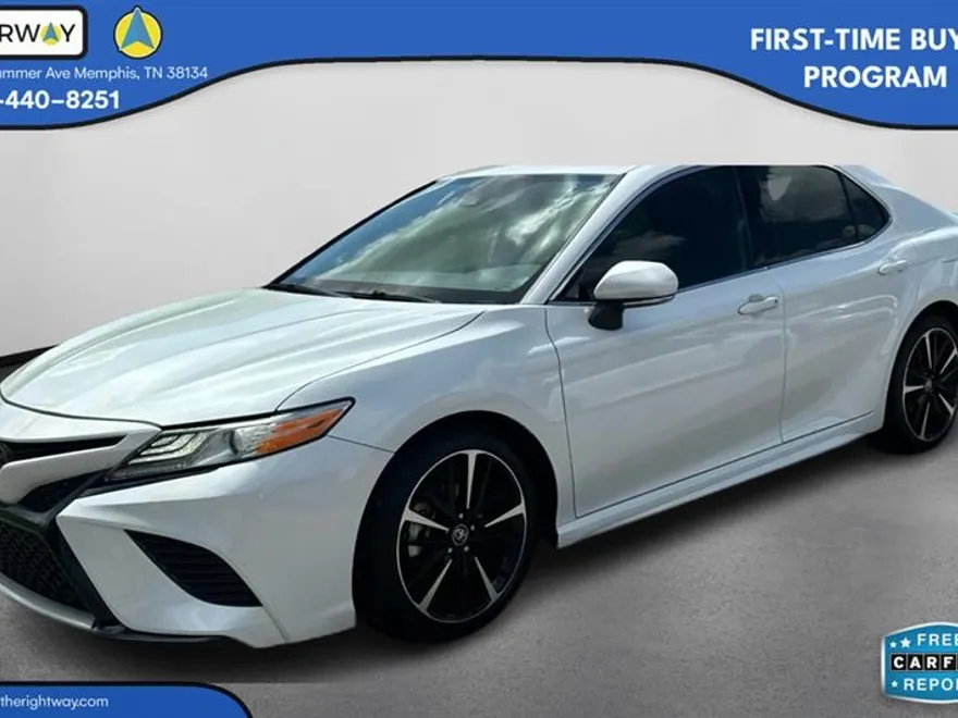 2020 Toyota Camry XSE photo 1