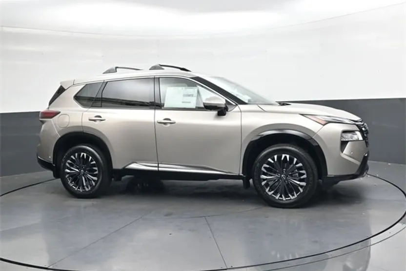 2026 Nissan Rogue Platinum photo 1