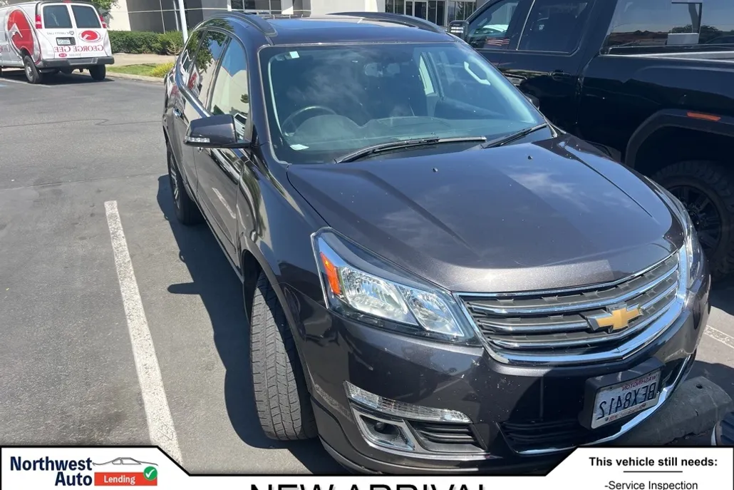 2017 Chevrolet Traverse 1LT photo 1
