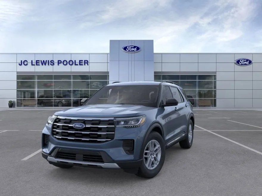 2025 Ford Explorer photo 1