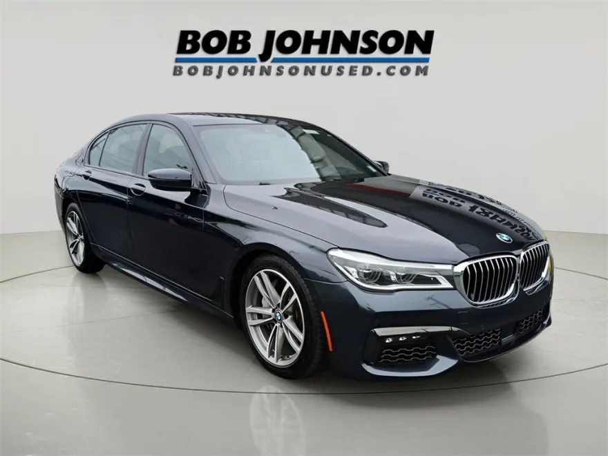 2019 Bmw 750i xDrive Sedan photo 1