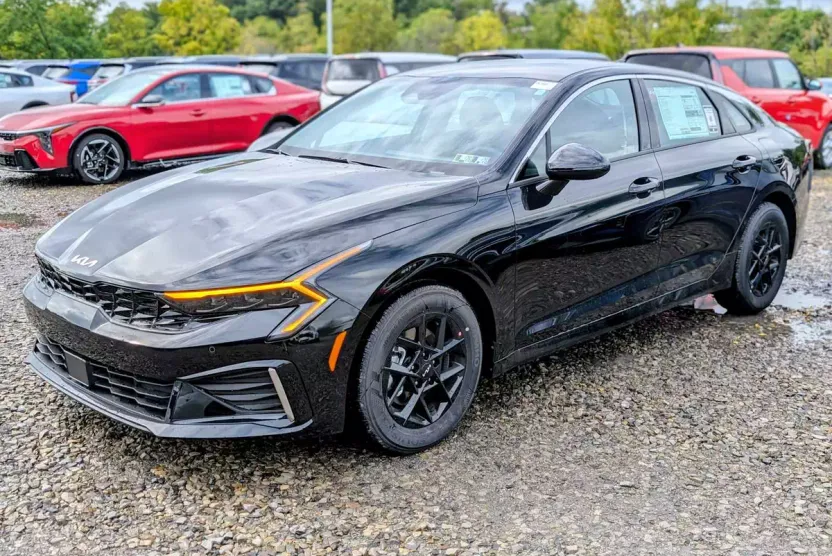 2026 Kia K5 LXS photo 1