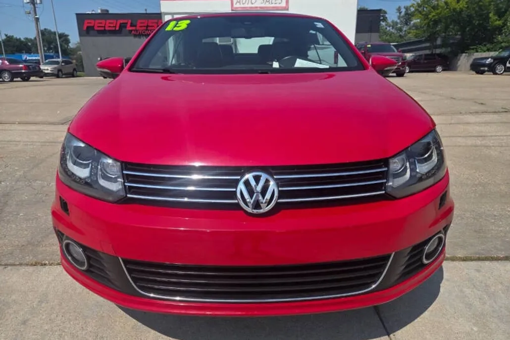 2013 Volkswagen Eos Executive photo 1