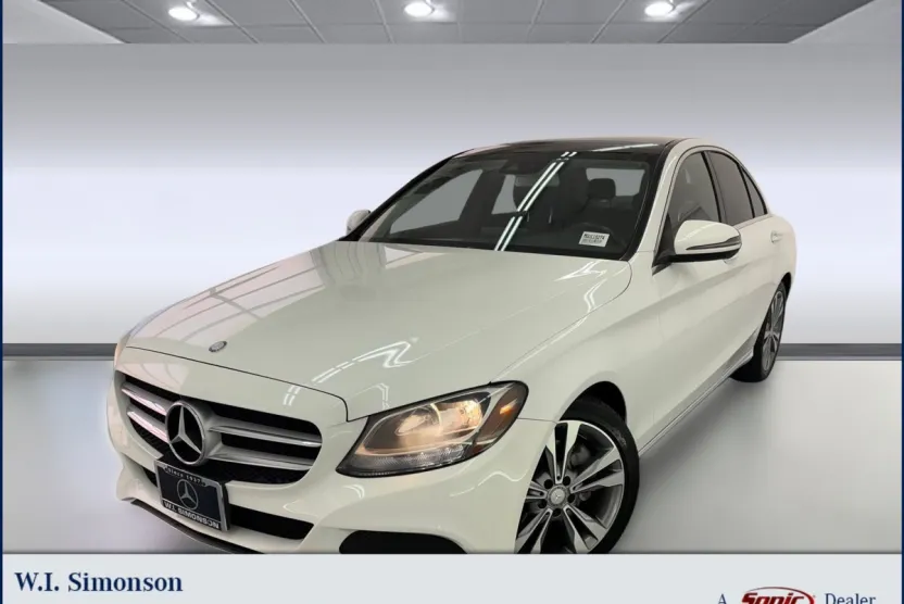 2016 Mercedes Benz C 300 Sedan photo 1