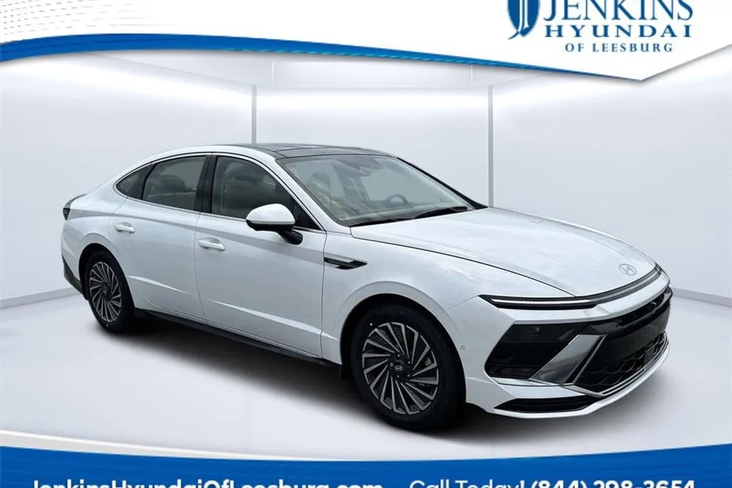 2025 Hyundai Sonata Hybrid Limited photo 1