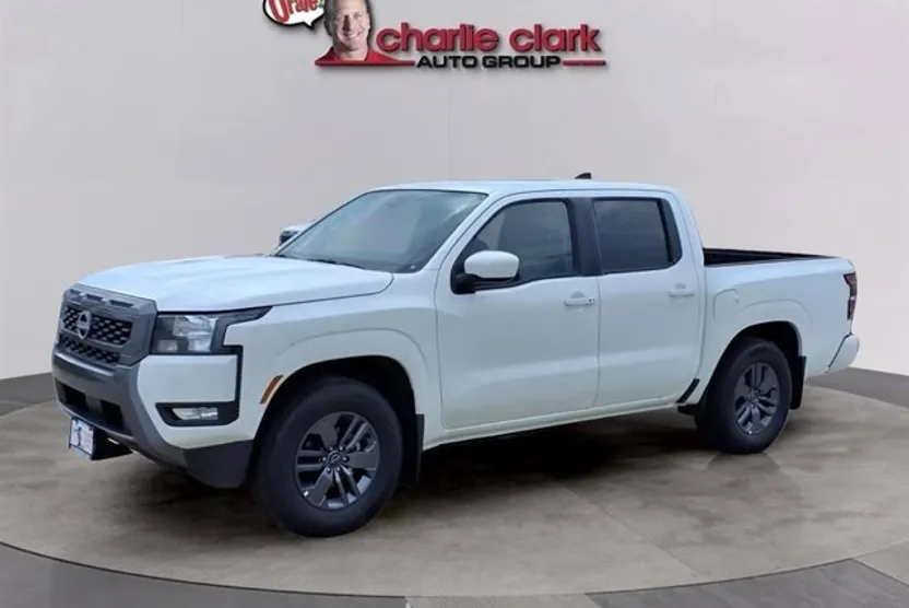 2025 Nissan Frontier SV photo 1
