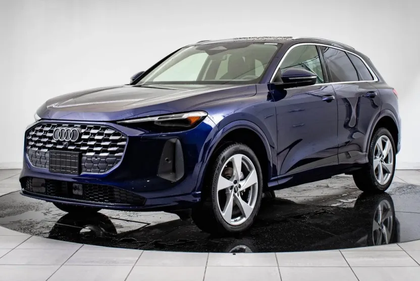 2025 Audi Q5 2.0T Premium Plus photo 1