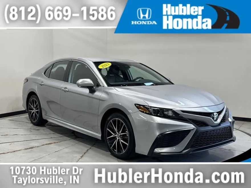 2023 Toyota Camry SE photo 1