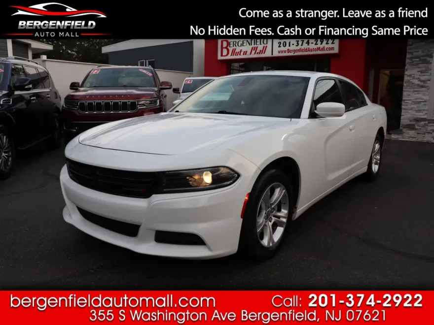 2022 Dodge Charger SXT photo 1