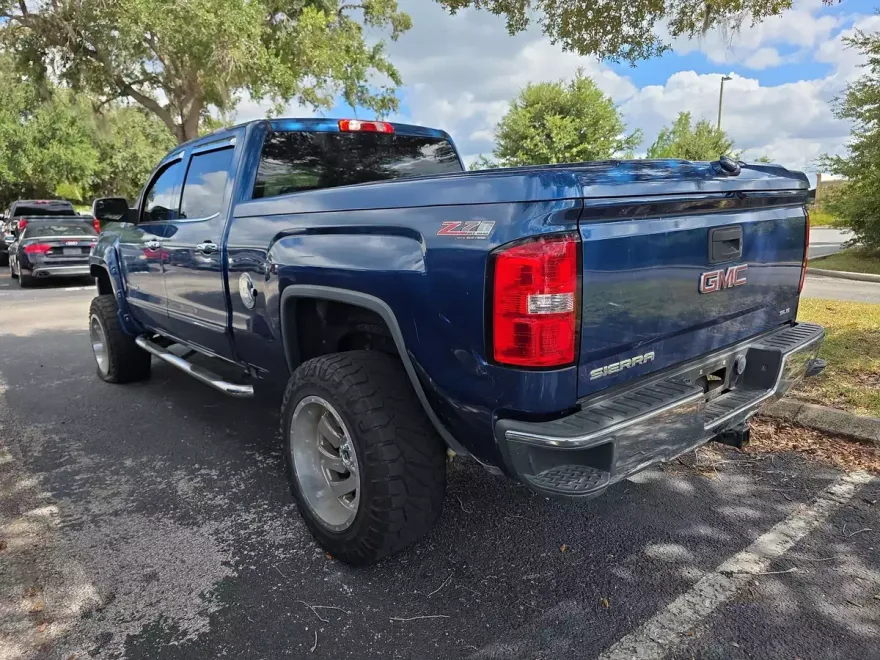 2017 Gmc Sierra 1500 SLE photo 1