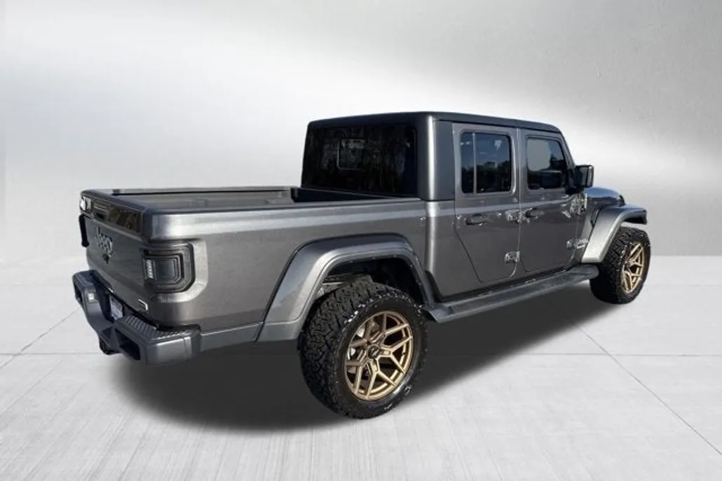 2022 Jeep Gladiator Overland photo 1