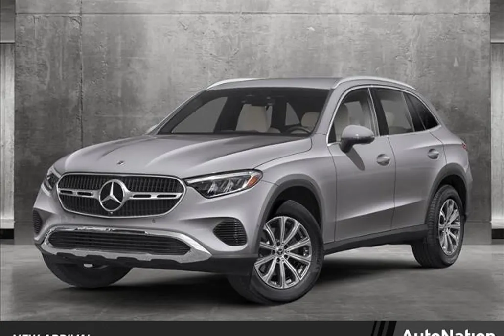 2025 Mercedes Benz GLC 300 4MATIC photo 1