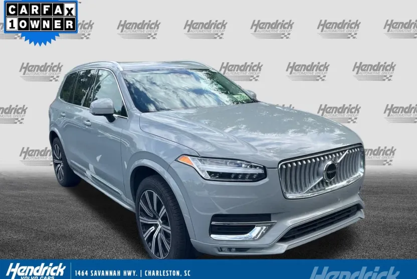 2025 Volvo XC90 Core photo 1