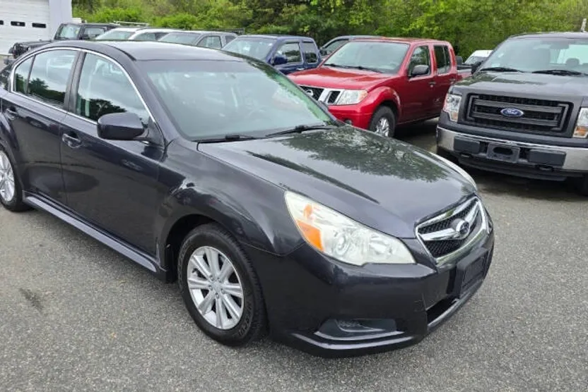 2012 Subaru Legacy 2.5i Premium photo 1