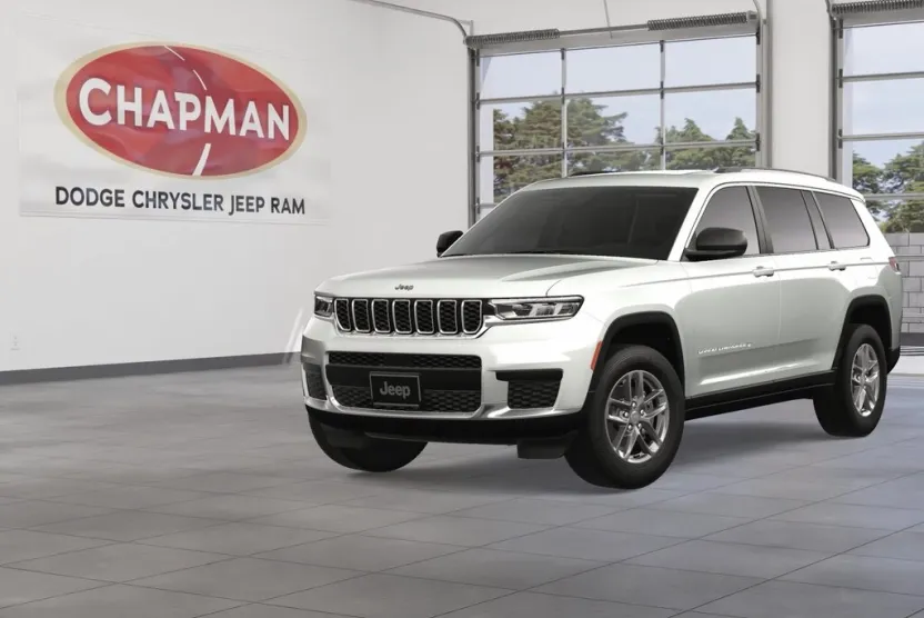 2025 Jeep Grand Cherokee Laredo photo 1