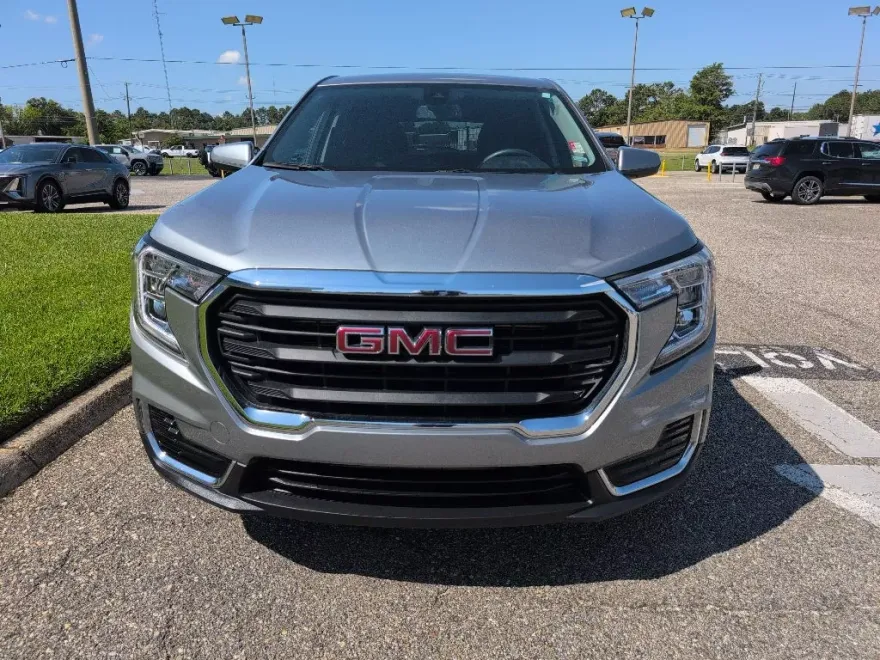 2024 Gmc Terrain SLE photo 1