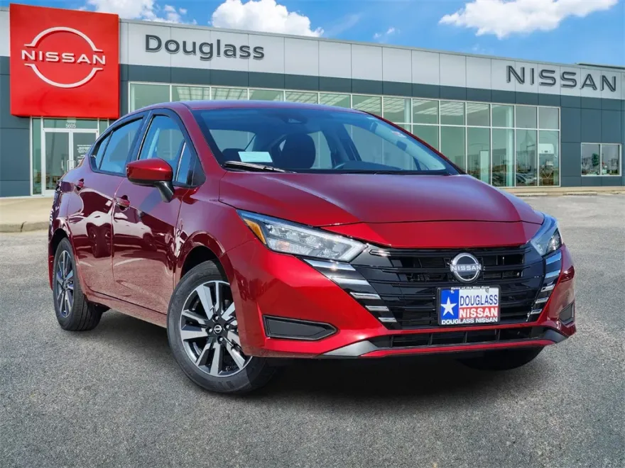 2025 Nissan Versa 1.6 SV photo 1