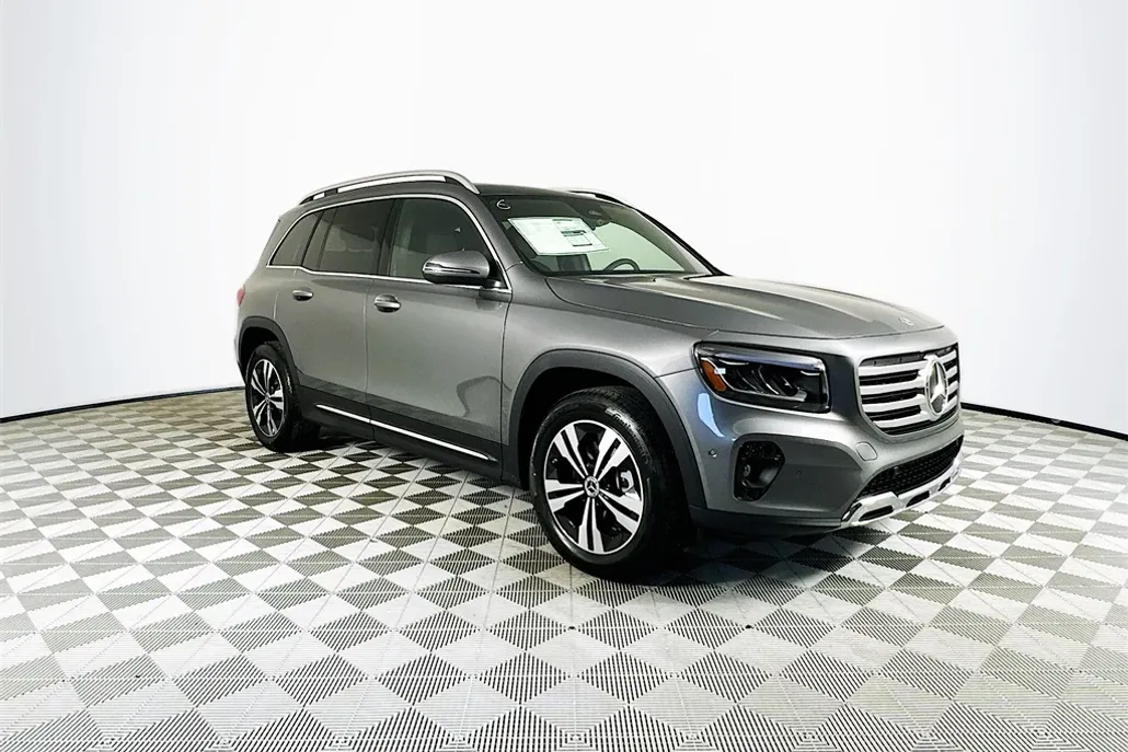 2025 Mercedes Benz GLB 250 photo 1