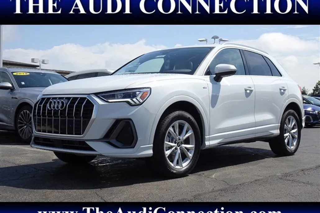 2025 Audi Q3 S line Premium Plus photo 1