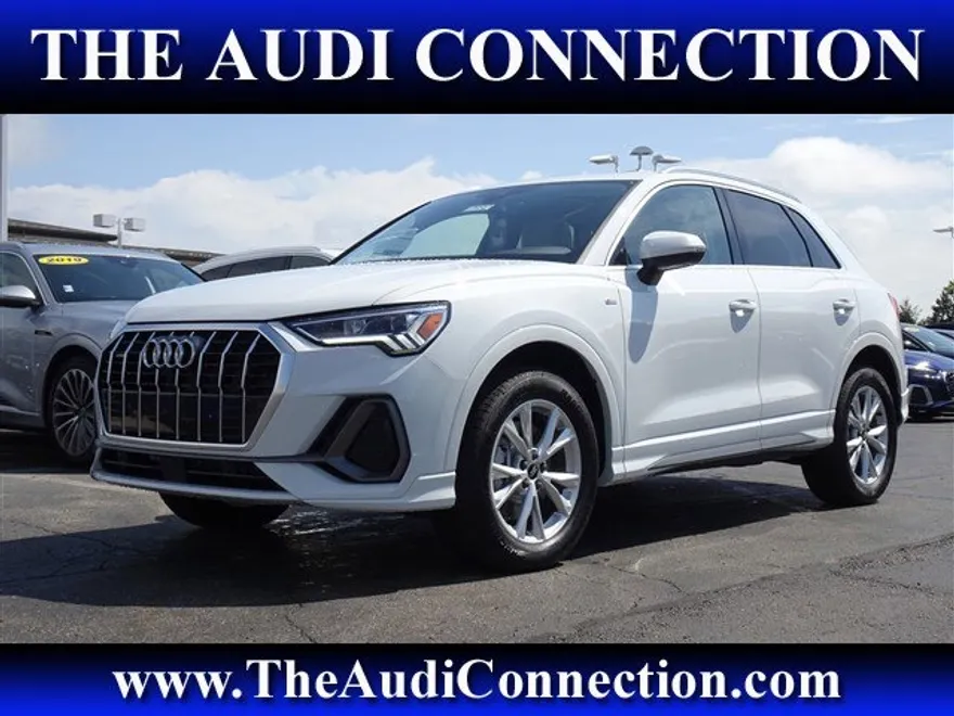 2025 Audi Q3 S line Premium Plus photo 1