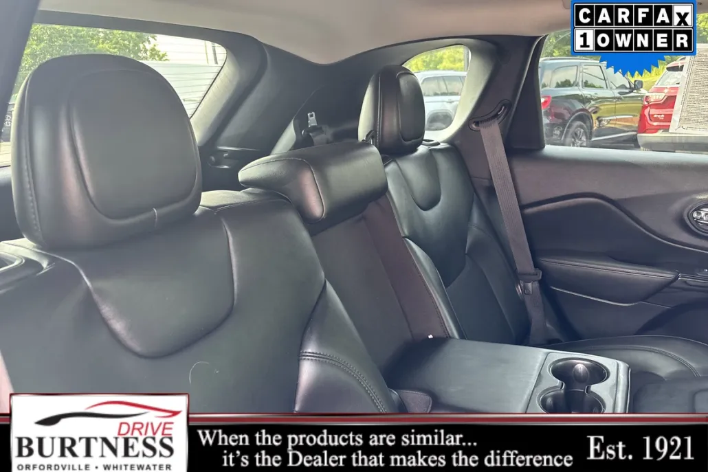 2021 Jeep Cherokee Altitude photo 1