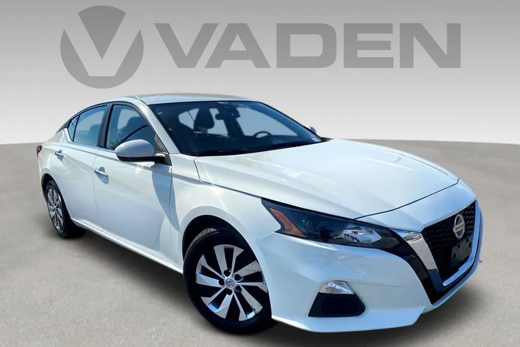2022 Nissan Altima 2.5 S photo 1