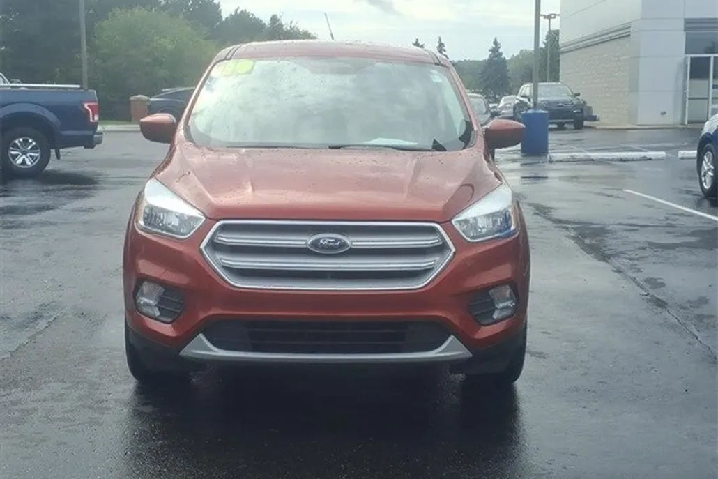 2019 Ford Escape SE photo 1
