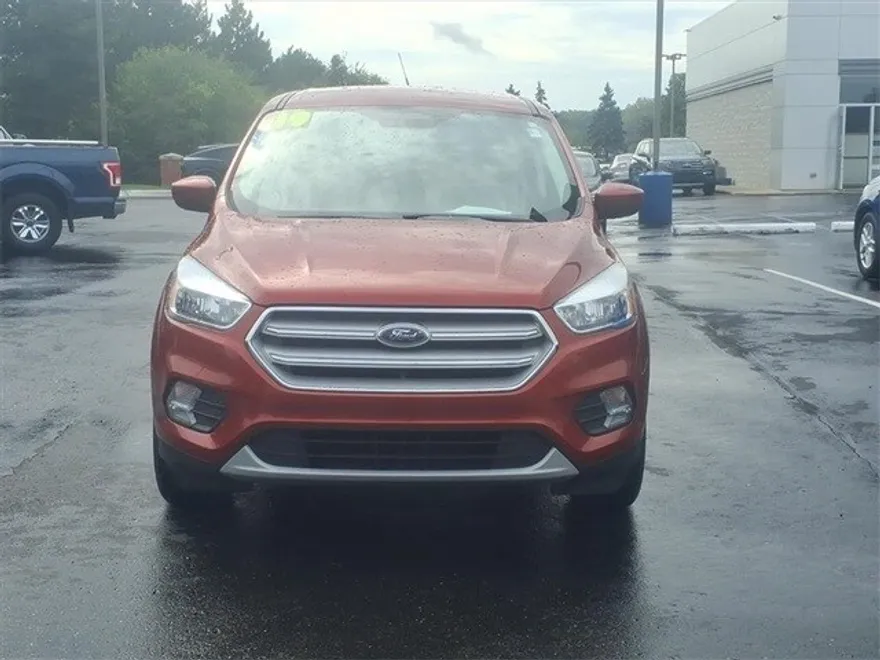 2019 Ford Escape SE photo 1