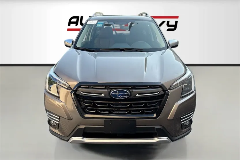 2024 Subaru Forester Touring photo 1