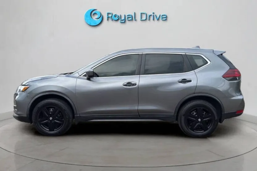 2020 Nissan Rogue S photo 1