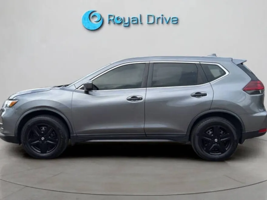 2020 Nissan Rogue S photo 1