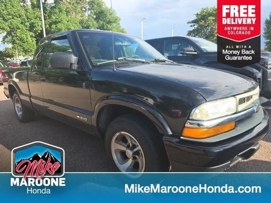 2001 Chevrolet S-10 Pickup photo 1