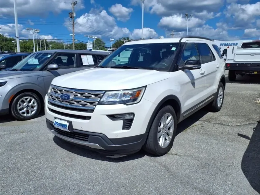 2018 Ford Explorer XLT photo 1