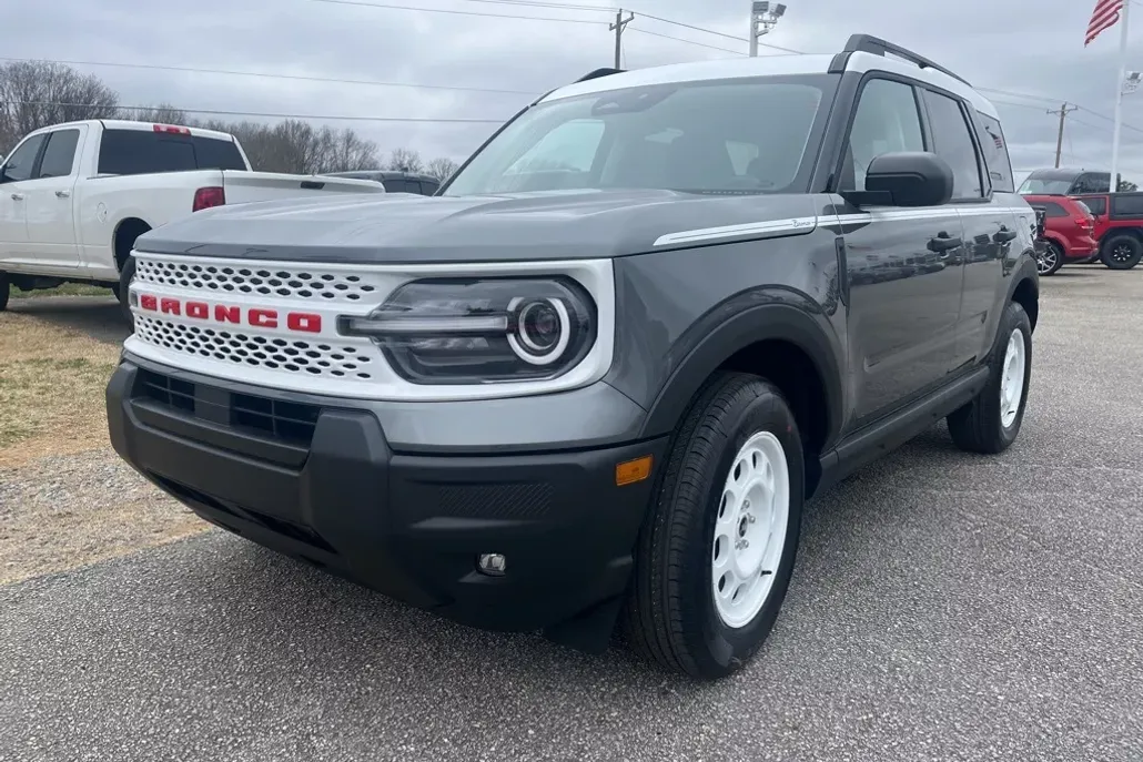 2025 Ford Bronco Sport Heritage photo 1