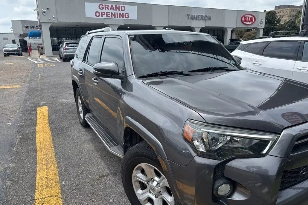 2020 Toyota 4Runner SR5 Premium photo 1