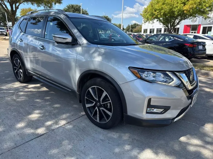 2020 Nissan Rogue SL photo 1